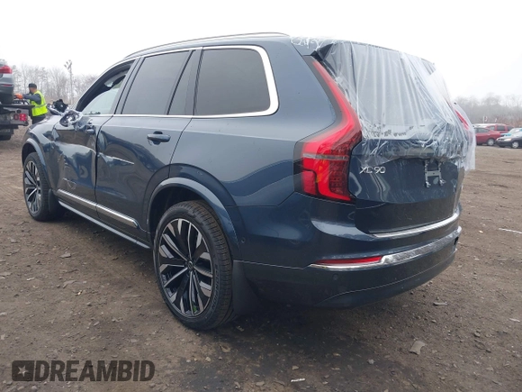 2025 Volvo XC90 with VIN YV4062PG4S1370195, listed as a IAAI auction lot 41912433 with 31 mi miles and . Bid and sale history available at DreamBid. Image 3.