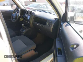 2016 Jeep Patriot High Altitude with VIN 1C4NJRFB9GD595997, listed as a IAAI auction lot 41741180 with 136,115 mi miles and . Bid and sale history available at DreamBid. Image 5.