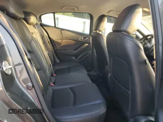 2018 Mazda 3 Touring z VIN 3MZBN1L33JM235106, wystawiony jako Copart lot #58272365 z przebiegiem 28 844 mil mil oraz Szkoda całkowita • Salvage title. Historia ofert i sprzedaży dostępna na DreamBid. Obrazek 10.