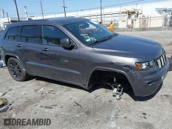 2018 Jeep Grand Cherokee Altitude with VIN 1C4RJEAGXJC437758, listed as a IAAI auction lot 41692624 with 62,433 mi miles. Bid and sale history available at carsss.com. Image 1.