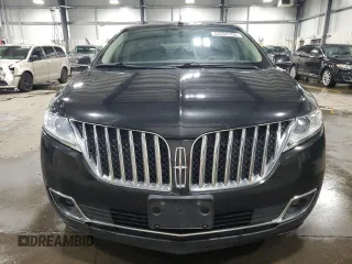 2013 Lincoln MKX z VIN 2LMDJ8JK0DBL26172, wystawiony jako Copart lot #54332155 z przebiegiem 158 182 mil mil oraz Szkoda całkowita • Salvage title. Historia ofert i sprzedaży dostępna na DreamBid. Obrazek 5.