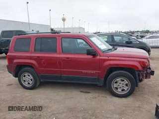 2017 Jeep Patriot Sport z VIN 1C4NJPBB0HD201718, wystawiony jako IAAI lot #41614102 z przebiegiem 88 194 mil mil oraz . Historia ofert i sprzedaży dostępna na DreamBid. Obrazek 14.