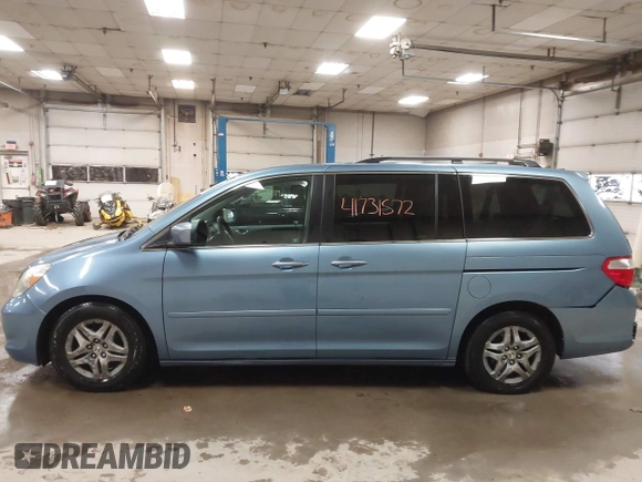 2006 Honda Odyssey EX with VIN 5FNRL38466B123206, listed as a IAAI auction lot 41731572 with 110,792 mi miles. Bid and sale history available at carsss.com. Image 14.