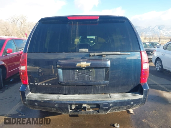 2008 Chevrolet Suburban LTZ with VIN 1GNFK16Y68R143010, listed as a IAAI auction lot 41209402 with 160,182 mi miles. Bid and sale history available at carsss.com. Image 16.