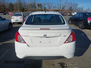 2017 Nissan Versa S Plus z VIN 3N1CN7AP6HL898849, wystawiony jako IAAI lot #41501925 z przebiegiem 132 440 mil mil oraz . Historia ofert i sprzedaży dostępna na DreamBid. Obrazek 16.