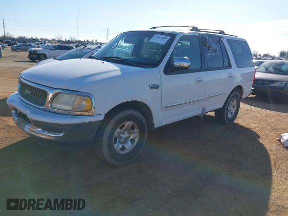 1998 Ford Expedition XLT with VIN 1FMRU1768WLA48604, listed as a IAAI auction lot 41642384 with 274,424 mi miles. Bid and sale history available at carsss.com. Image 2.