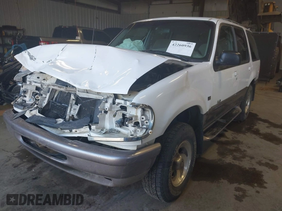 1997 Mercury Mountaineer with VIN 4M2DU55P6VUJ41951, listed as a IAAI auction lot 42260936 with 151,667 mi miles and . Bid and sale history available at DreamBid. Image 2.
