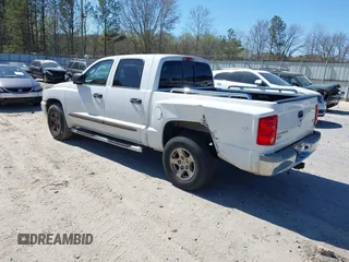 2006 Dodge Dakota SLT with VIN 1D7HE48N86S639435, listed as a IAAI auction lot 41863389 with 173,248 mi miles and . Bid and sale history available at carsss.com. Image 3.