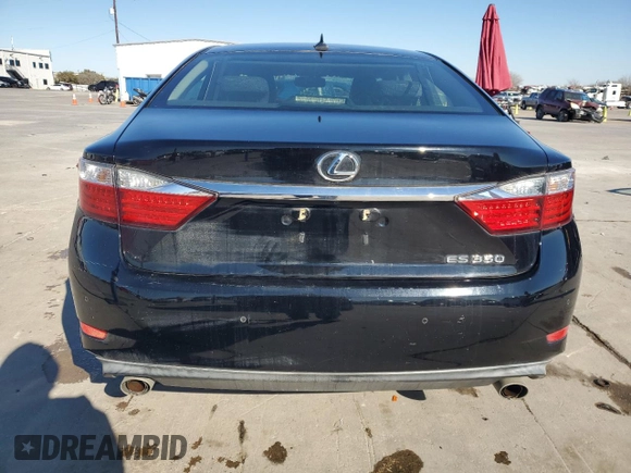 2014 Lexus ES 330 z VIN JTHBK1GG0E2105868, wystawiony jako Copart lot #89170005 z przebiegiem 127 582 mil mil oraz Czysty tytuł • Clean title. Historia ofert i sprzedaży dostępna na DreamBid. Obrazek 6.