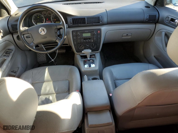 2003 Volkswagen Passat GLS with VIN WVWVD63B63E164032, listed as a Copart auction lot 88300875 with 80,695 mi miles and Clean Title. Bid and sale history available at carsss.com. Image 8.