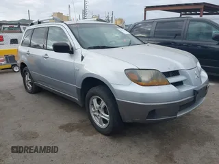 2004 Mitsubishi Outlander LS with VIN JA4LX31F04U038009, listed as a IAAI auction lot 41616254 with 219,527 mi miles. Bid and sale history available at carsss.com. Image 1.