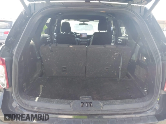 2020 Ford Explorer XLT z VIN 1FMSK8DH7LGB27949, wystawiony jako IAAI lot #42120602 z przebiegiem 64 186 mil mil oraz . Historia ofert i sprzedaży dostępna na DreamBid. Obrazek 17.