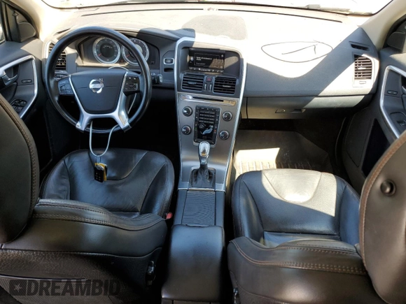 2013 Volvo XC60 T6 with VIN YV4902DZ9D2450877, listed as a Copart auction lot 65319795 with 197,234 mi miles and Clean title. Bid and sale history available at DreamBid. Image 8.