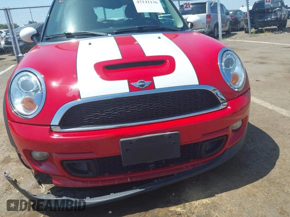 2013 MINI Hardtop S with VIN WMWSV3C54DT389391, listed as a IAAI auction lot 42141136 with 72,100 mi miles and . Bid and sale history available at DreamBid. Image 6.