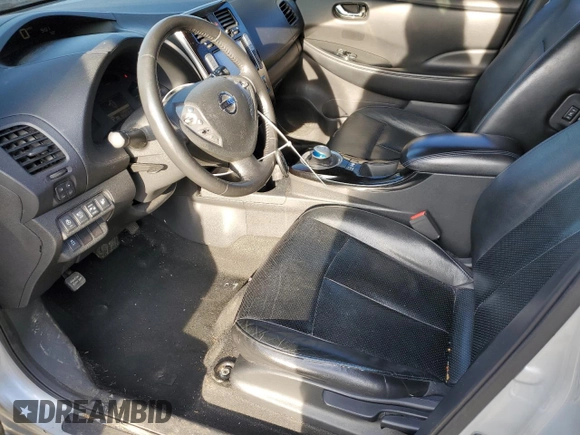 2015 Nissan LEAF SV with VIN 1N4AZ0CP2FC317732, listed as a Copart auction lot 39005553 with 116,896 mi miles. Bid and sale history available at carsss.com. Image 7.