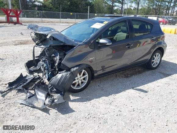 2015 Toyota Prius c One with VIN JTDKDTB31F1096438, listed as a IAAI auction lot 41859685 with 208,302 mi miles. Bid and sale history available at carsss.com. Image 17.