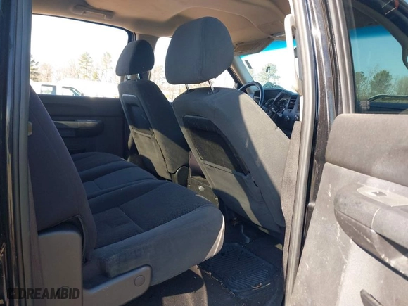 2007 Chevrolet Silverado 1500 LT w/1LT with VIN 2GCEK13C371608346, listed as a IAAI auction lot 41417978 with 171,167 mi miles. Bid and sale history available at carsss.com. Image 8.