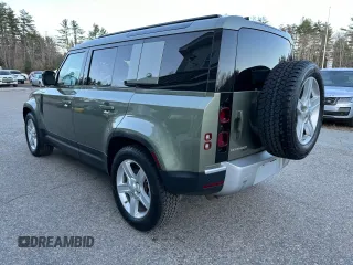 2021 Land Rover Defender SE z VIN SALEP7RU0M2046639, wystawiony jako Copart lot #82098914 z przebiegiem 55 064 mil mil oraz Czysty tytuł • Clean title. Historia ofert i sprzedaży dostępna na DreamBid. Obrazek 3.
