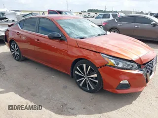 2021 Nissan Altima 2.5 SR with VIN 1N4BL4CV0MN356915, listed as a IAAI auction lot 41528599 with 35,070 mi miles. Bid and sale history available at carsss.com. Image 1.