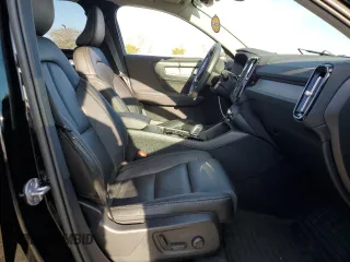 2023 Volvo XC40 Plus Dark Theme с VIN YV4L12UW5P2912803, выставлен на аукционе Copart как лот 49516625 с пробегом 15 303 миль миль и Списание • Salvage title. История ставок и продаж доступна на DreamBid. Изображение 7.