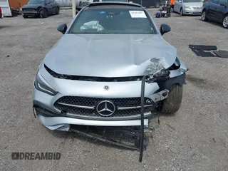 2024 Mercedes-Benz CLE 300 z VIN W1KMJ4HB6RF035931, wystawiony jako IAAI lot #42102487 z przebiegiem 3169 mil mil oraz . Historia ofert i sprzedaży dostępna na DreamBid. Obrazek 12.