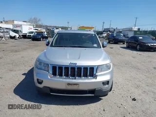 2011 Jeep Grand Cherokee Overland z VIN 1J4RR6GT6BC568491, wystawiony jako IAAI lot #42035464 z przebiegiem 147 389 mil mil oraz . Historia ofert i sprzedaży dostępna na DreamBid. Obrazek 12.