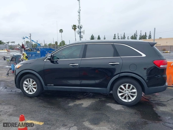 2016 Kia Sorento LX with VIN 5XYPGDA51GG132183, listed as a IAAI auction lot 41804837 with 111,011 mi miles. Bid and sale history available at carsss.com. Image 14.