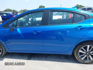 2021 Nissan Versa SV with VIN 3N1CN8EV7ML884466, listed as a IAAI auction lot 39870934 with 31,788 mi miles. Bid and sale history available at carsss.com. Image 14.
