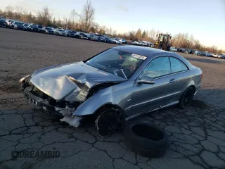 2009 Mercedes-Benz CLK-Class 3.5L with VIN WDBTJ56H89F263205, listed as a Copart auction lot 84412654 with 0 mi miles and Salvage Title. Bid and sale history available at carsss.com. Image 1.