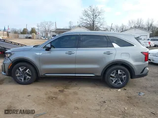 2023 Kia Sorento Hybrid EX with VIN KNDRH4LG2P5173421, listed as a IAAI auction lot 41530507 with 16,666 mi miles. Bid and sale history available at carsss.com. Image 15.