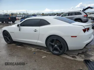 2013 Chevrolet Camaro LT z VIN 2G1FC1E38D9172713, wystawiony jako Copart lot #52681855 z przebiegiem 65 440 mil mil oraz Czysty tytuł • Clean title. Historia ofert i sprzedaży dostępna na DreamBid. Obrazek 2.