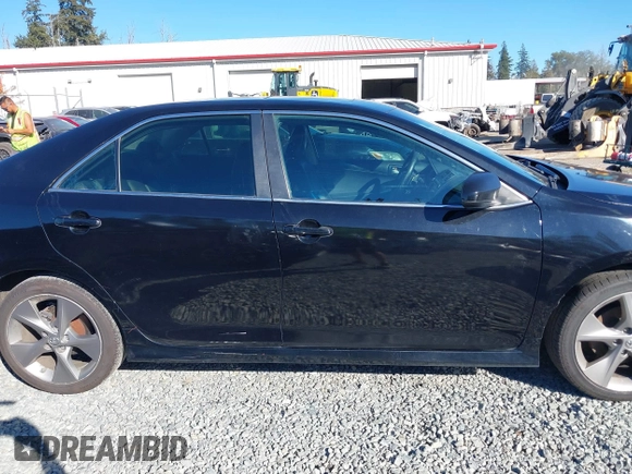 2014 Toyota Camry L with VIN 4T1BF1FK0EU732209, listed as a IAAI auction lot 40424721 with 200,271 mi miles. Bid and sale history available at carsss.com. Image 14.