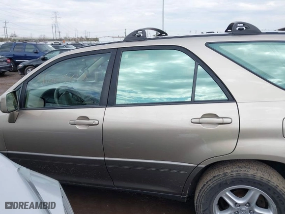 1999 Lexus RX 300 Luxury SUV with VIN JT6HF10U8X0094835, listed as a IAAI auction lot 41889712 with 119,783 mi miles. Bid and sale history available at carsss.com. Image 15.