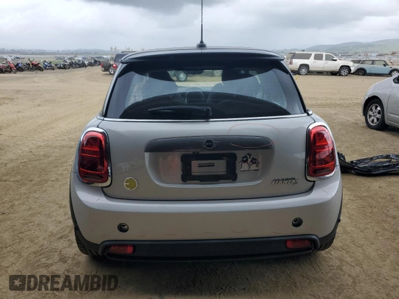 2021 MINI Hardtop Cooper SE with VIN WMWXP3C08M2N53266, listed as a Copart auction lot 50807505 with 16,529 mi miles and Salvage Title. Bid and sale history available at DreamBid. Image 6.