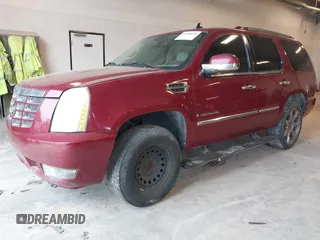 2007 Cadillac Escalade z VIN 1GYEC63857R311070, wystawiony jako IAAI lot #42380110 z przebiegiem 204 299 mil mil oraz . Historia ofert i sprzedaży dostępna na DreamBid. Obrazek 2.