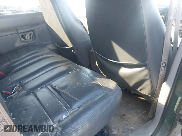 2000 Ford Explorer XLS z VIN 1FMZU62X3YUB73486, wystawiony jako IAAI lot #42542833 z przebiegiem 241 572 mil mil oraz . Historia ofert i sprzedaży dostępna na DreamBid. Obrazek 8.