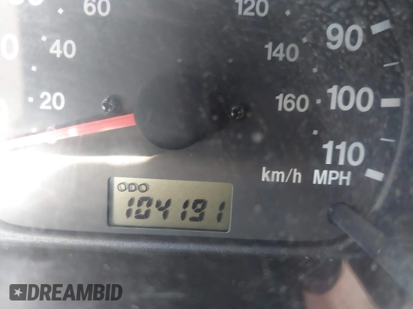 2002 Suzuki Grand Vitara JLX z VIN JS3TD62V824152943, wystawiony jako IAAI lot #41668395 z przebiegiem 104 191 mil mil oraz . Historia ofert i sprzedaży dostępna na DreamBid. Obrazek 16.