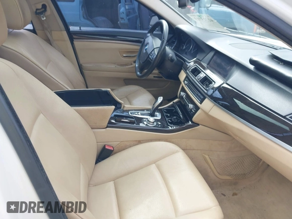 2013 BMW 5 Series 528i with VIN WBAXG5C5XDDY31063, listed as a IAAI auction lot 41713713 with Not Provided miles and . Bid and sale history available at carsss.com. Image 5.