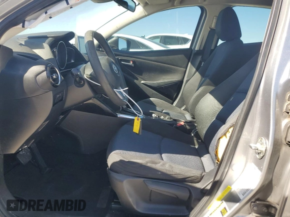 2016 Scion iA z VIN 3MYDLBZV4GY144476, wystawiony jako Copart lot #47667595 z przebiegiem 55 060 mil mil oraz Szkoda całkowita • Salvage title. Historia ofert i sprzedaży dostępna na DreamBid. Obrazek 7.