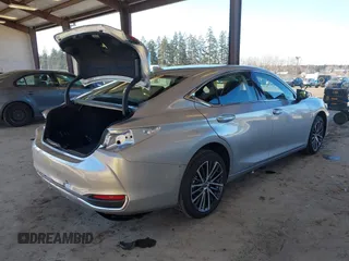 2025 Lexus ES with VIN 58ADA1C15SU056203, listed as a IAAI auction lot 41562137 with 228 mi miles. Bid and sale history available at carsss.com. Image 4.