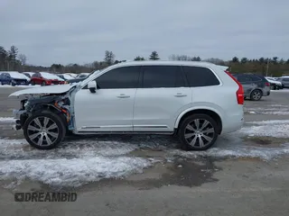 2023 Volvo XC90 Plus z VIN YV4H600N2P1952562, wystawiony jako IAAI lot #41597675 z przebiegiem 18 232 mil mil oraz . Historia ofert i sprzedaży dostępna na DreamBid. Obrazek 14.