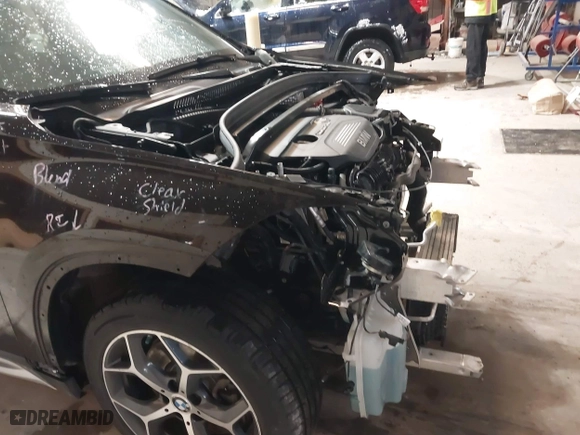 2016 BMW X1 xDrive28i with VIN WBXHT3C33GP886935, listed as a IAAI auction lot 41707367 with 73,201 mi miles. Bid and sale history available at carsss.com. Image 18.