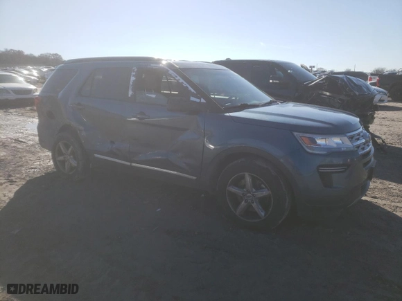 2019 Ford Explorer XLT with VIN 1FM5K7D88KGB29179, listed as a Copart auction lot 84379854 with 128,702 mi miles and Salvage Title. Bid and sale history available at carsss.com. Image 4.