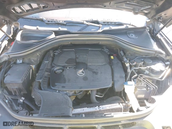 2016 Mercedes-Benz GLE with VIN 4JGDA5HB0GA777960, listed as a IAAI auction lot 41406957 with 137,026 mi miles. Bid and sale history available at carsss.com. Image 10.