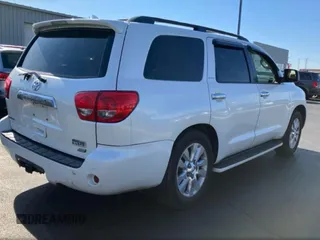 2010 Toyota Sequoia Platinum with VIN 5TDDW5G18AS028445, listed as a Copart auction lot 49748395 with 297,596 mi miles and Clean Title. Bid and sale history available at carsss.com. Image 4.