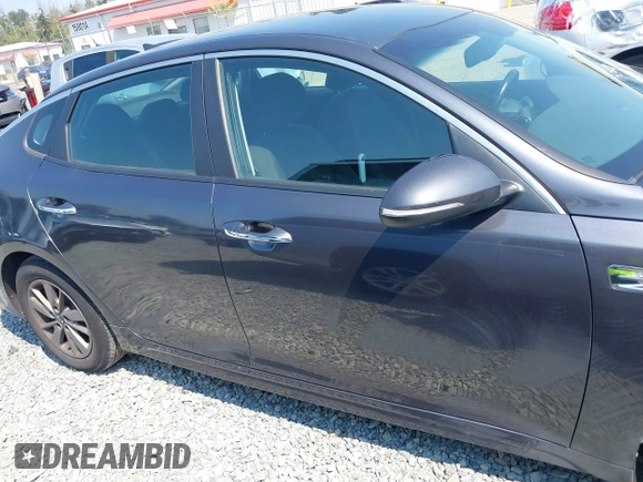 2016 Kia Optima LX Turbo with VIN 5XXGT4L10GG004351, listed as a IAAI auction lot 40053290 with 85,480 mi miles. Bid and sale history available at carsss.com. Image 13.