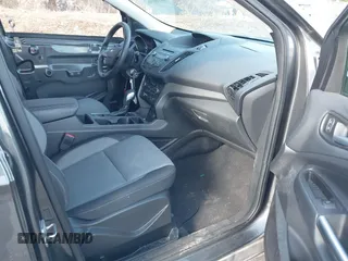 2018 Ford Escape SE with VIN 1FMCU0GD5JUC46932, listed as a IAAI auction lot 41749296 with 111,236 mi miles. Bid and sale history available at carsss.com. Image 5.