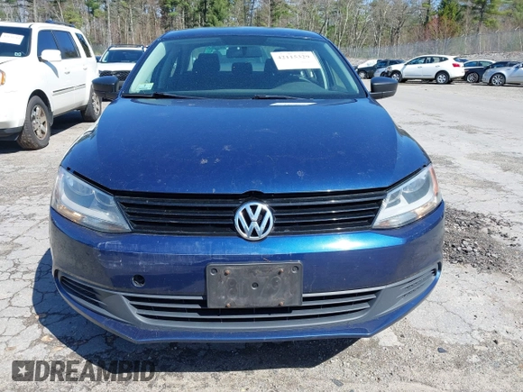 2014 Volkswagen Jetta S z VIN 3VW2K7AJ4EM256582, wystawiony jako IAAI lot #42115329 z przebiegiem 154 096 mil mil oraz . Historia ofert i sprzedaży dostępna na DreamBid. Obrazek 12.