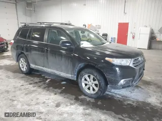 2011 Toyota Highlander with VIN 5TDBK3EH6BS062005, listed as a IAAI auction lot 41555010 with 189,683 mi miles. Bid and sale history available at carsss.com. Image 1.