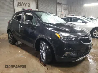 2020 Buick Encore Essence z VIN KL4CJGSB6LB045867, wystawiony jako Copart lot #88046955 z przebiegiem 37 595 mil mil oraz Szkody całkowita. Historia ofert i sprzedaży dostępna na DreamBid. Obrazek 4.